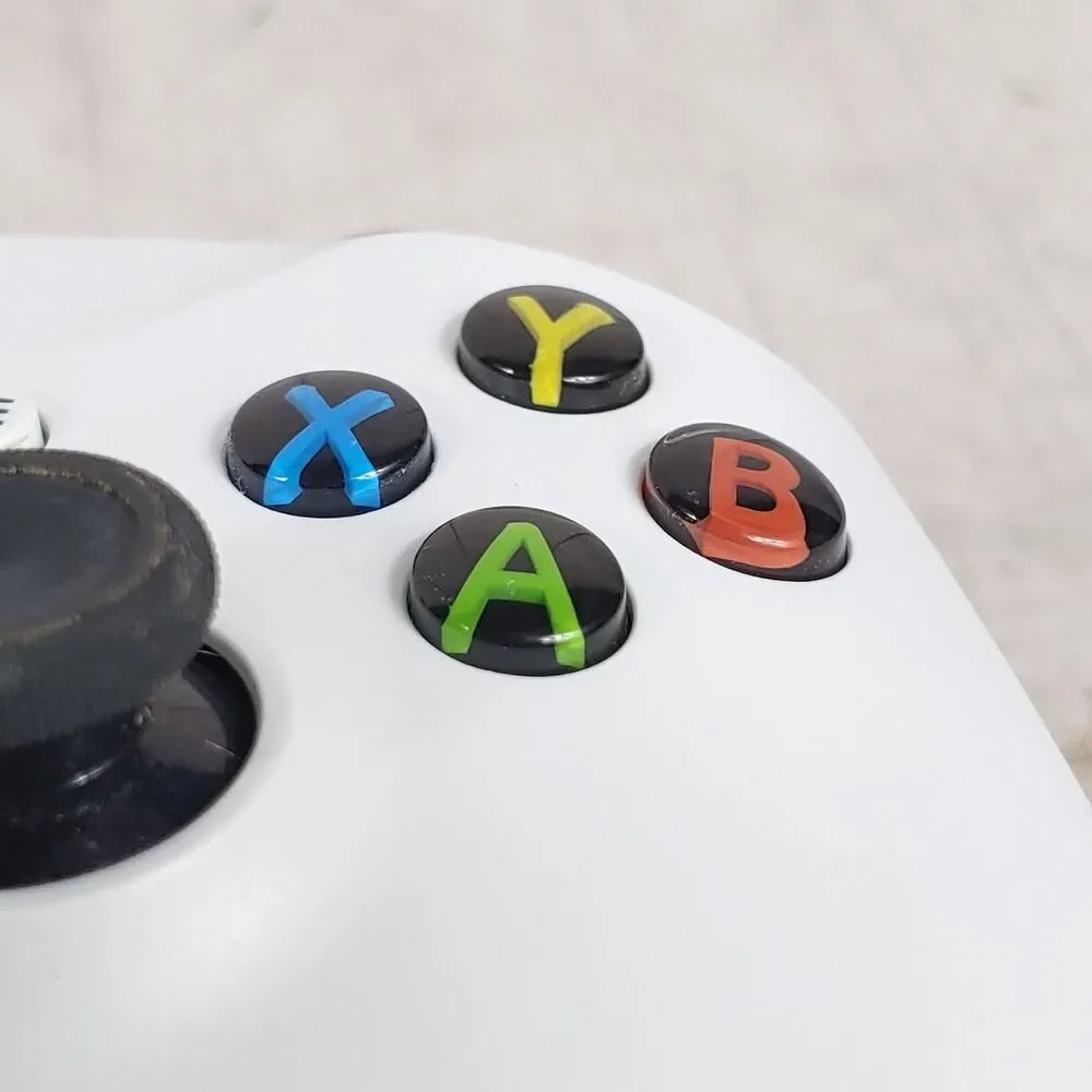 Microsoft Xbox One Wireless Controller - WHITE Model: 1708 - TESTED WORKING